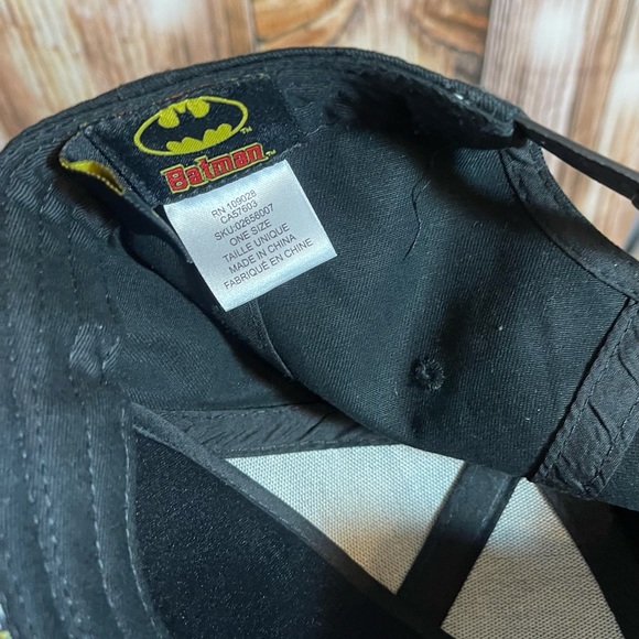 Batman Baseball Cap Dc Comics Black W/WHITE SPLATTER One Size EUC - Picture 4 of 5